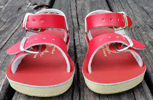 Load image into Gallery viewer, Sun Sans Surfer Red